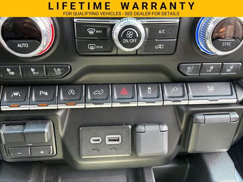 Used 2019 GMC Sierra 1500 SLT w/ SLT Premium Plus Package AWD/4WD image 28