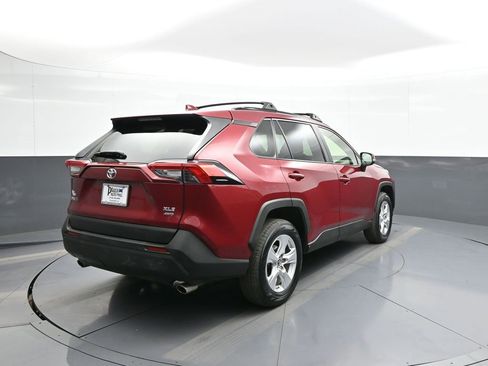 Certified 2019 Toyota RAV4 XLE w/ Convenience Package image 6