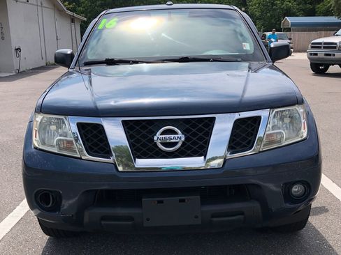 Used 2016 Nissan Frontier SV w/ SV Value Truck Package RWD image 8