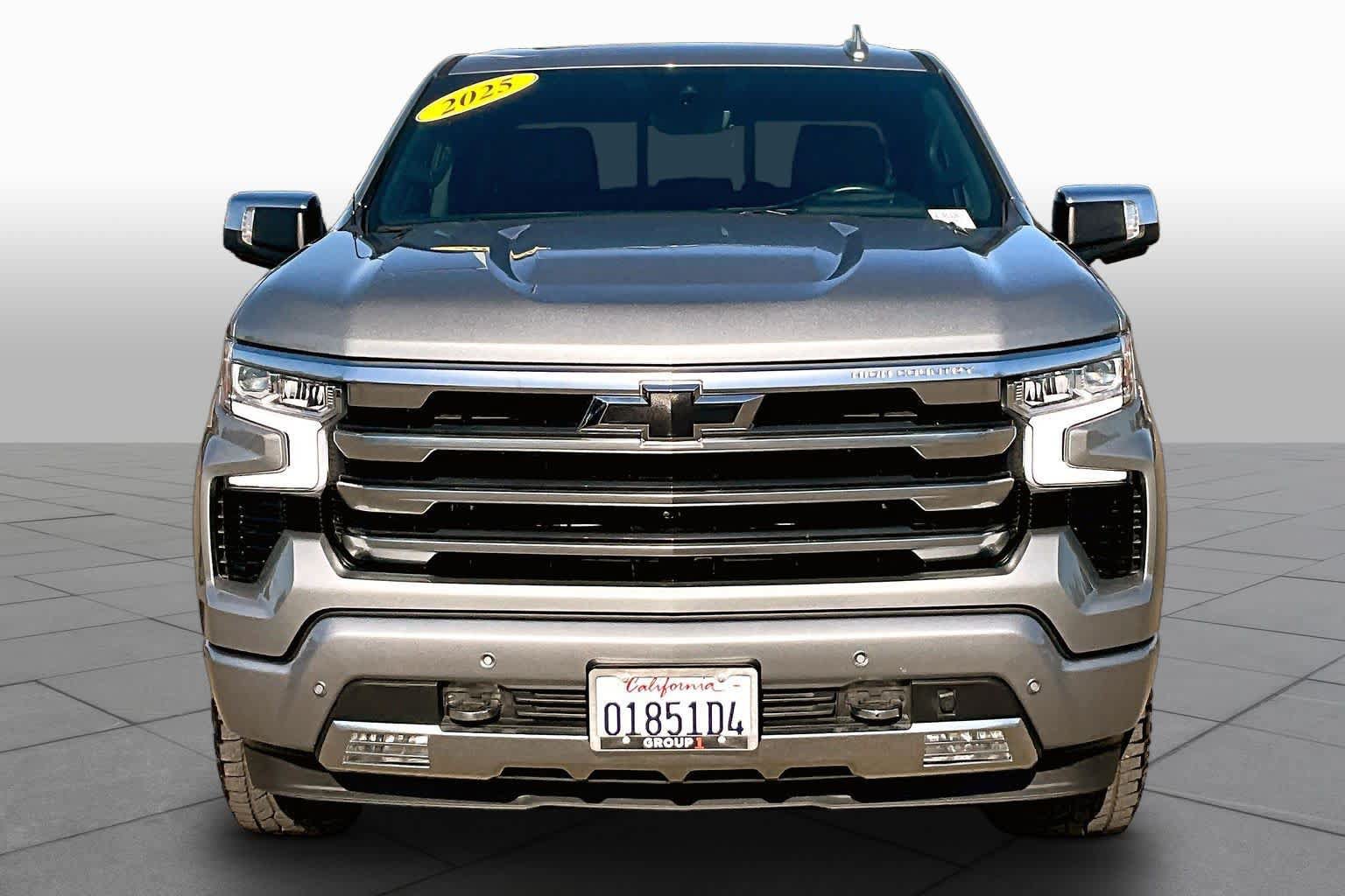 Used 2025 Chevrolet Silverado 1500 High Country AWD/4WD image 3