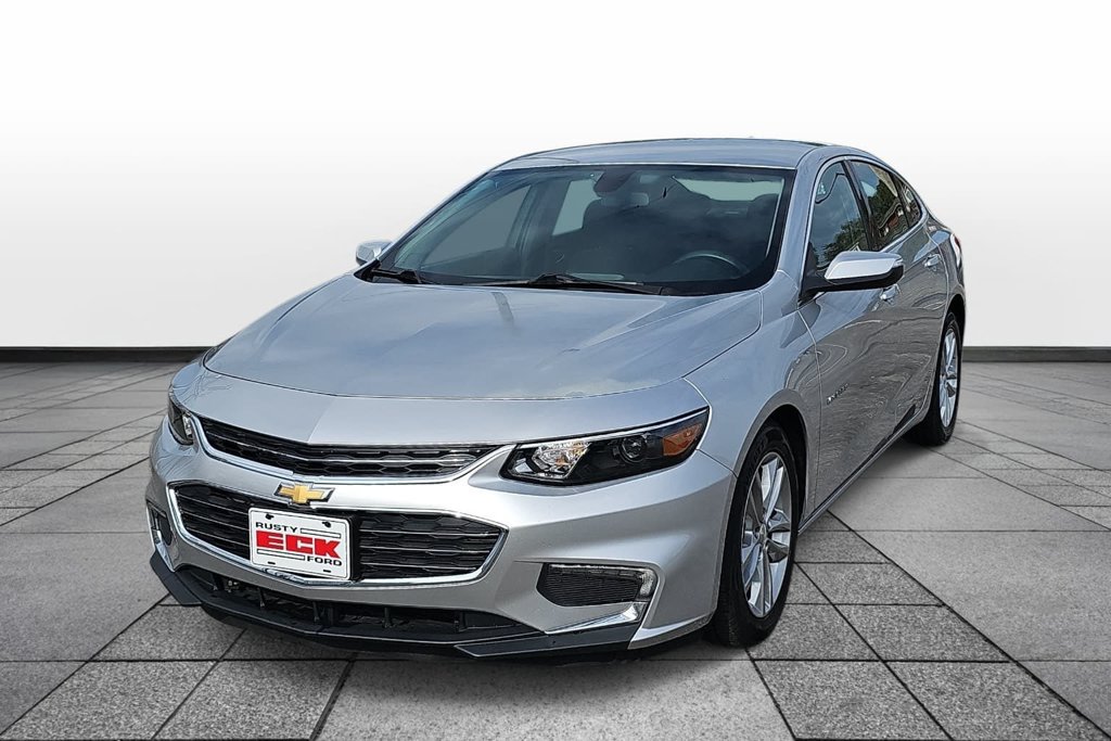 Used 2018 Chevrolet Malibu LT FWD image 1