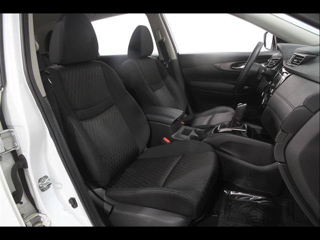 Used 2018 Nissan Rogue S AWD/4WD image 16
