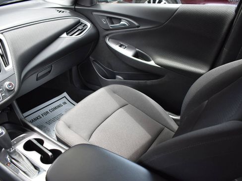 Used 2020 Chevrolet Malibu LS FWD image 16