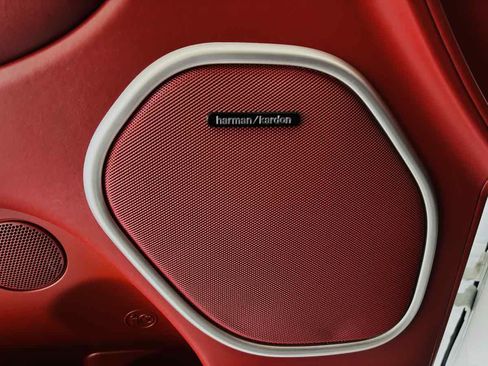 Used 2018 Jeep Grand Cherokee Trackhawk AWD/4WD image 29
