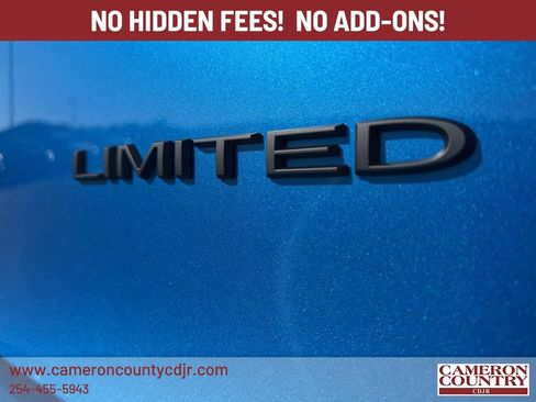 New 2026 Chrysler Pacifica Limited w/ S Appearance Package FWD image 23