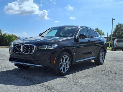 Used 2025 BMW X4 xDrive30i image 3