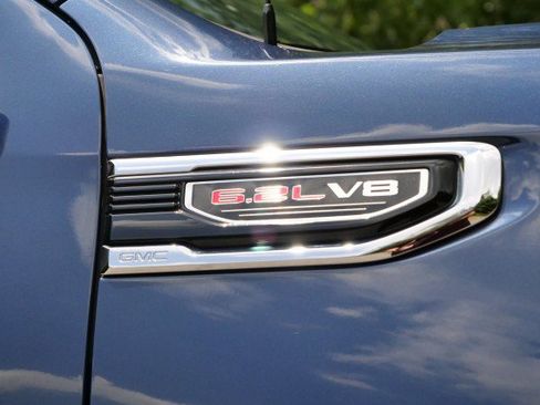 Used 2022 GMC Sierra 1500 Denali w/ Driver Alert Package II AWD/4WD image 11