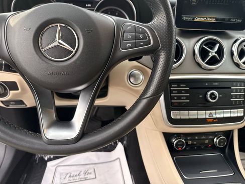 Used 2018 Mercedes-Benz GLA 250 4MATIC image 18