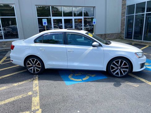 Used 2013 Volkswagen Jetta GLI Autobahn FWD image 14