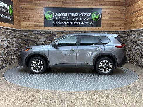 Used 2023 Nissan Rogue SV image 6