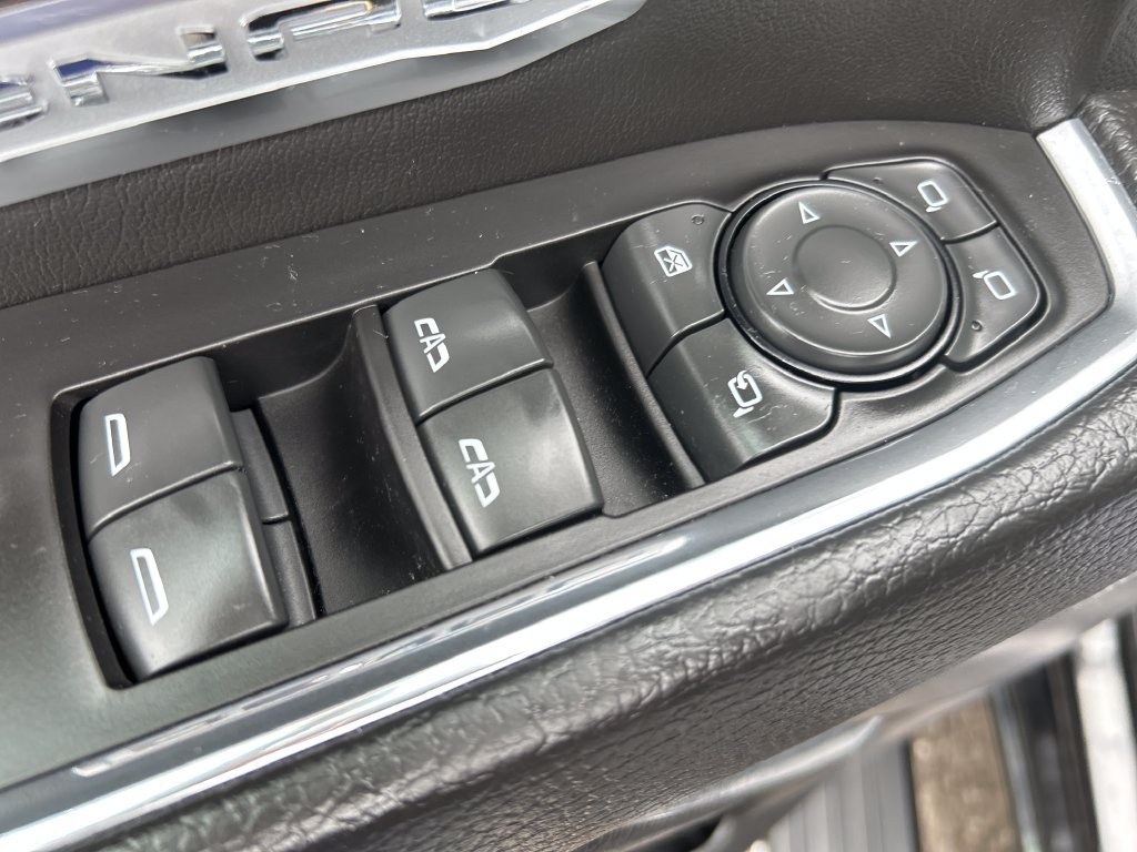 Used 2023 GMC Sierra 1500 Denali w/ Technology Package AWD/4WD image 21