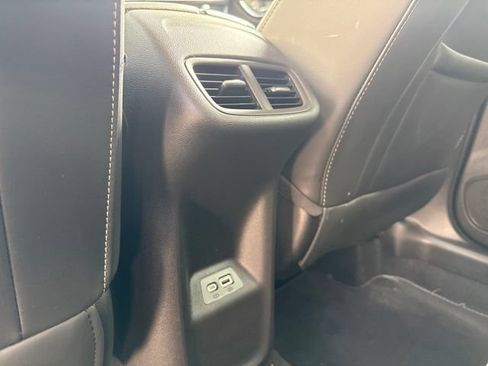 Used 2023 Buick Envision Essence FWD image 10