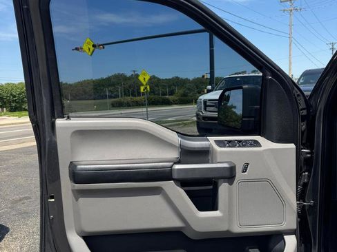 Used 2015 Ford F150 XLT w/ Equipment Group 302A Luxury AWD/4WD image 13