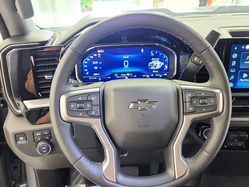 Used 2025 Chevrolet Silverado 1500 LT Trail Boss image 18
