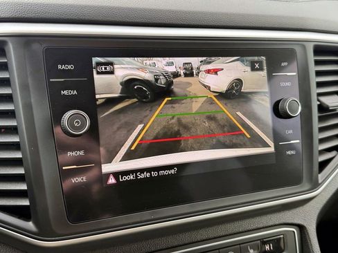 Used 2021 Volkswagen Atlas Cross Sport SE image 26