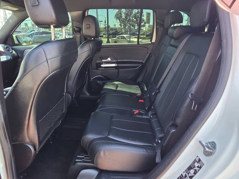 Used 2021 Mercedes-Benz GLB 250 w/ Premium Package image 20