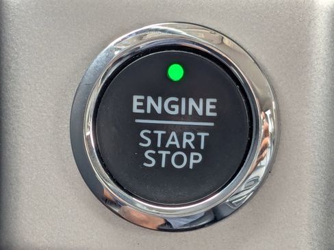 Used 2023 Ford Expedition Max XLT image 32