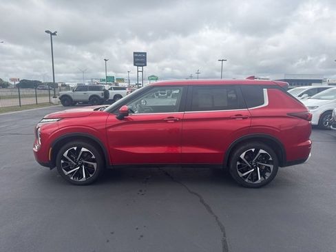 Used 2024 Mitsubishi Outlander FWD image 8