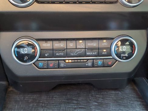 Used 2021 Ford Expedition Limited AWD/4WD image 20