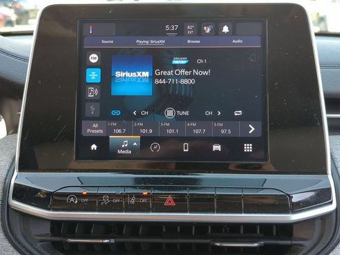 Used 2022 Jeep Compass Latitude FWD image 15