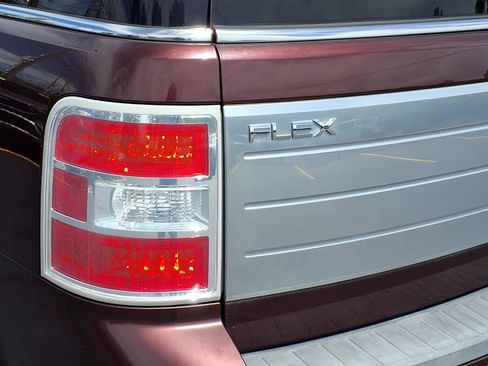Used 2012 Ford Flex Limited AWD/4WD image 25