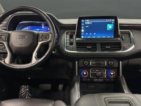 Used 2022 Chevrolet Tahoe Z71 w/ Luxury Package AWD/4WD image 11