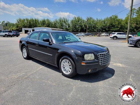 Used 2009 Chrysler 300 Touring RWD image 9