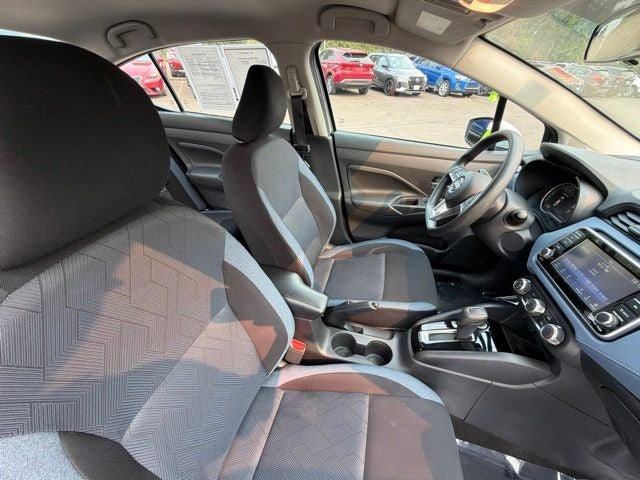 Used 2023 Nissan Versa SV FWD image 21