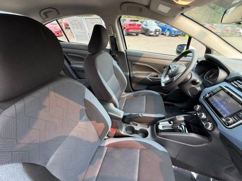 Used 2023 Nissan Versa SV FWD image 21