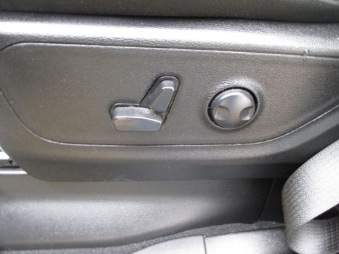 Used 2025 RAM 1500 Big Horn image 13