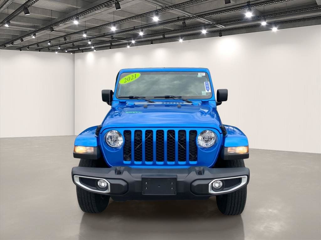 Used 2021 Jeep Gladiator Sport AWD/4WD image 2