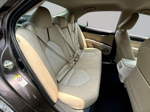 Used 2019 Toyota Camry LE FWD image 24