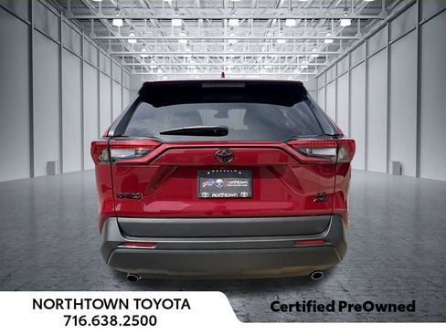 Used 2023 Toyota RAV4 LE AWD/4WD image 14