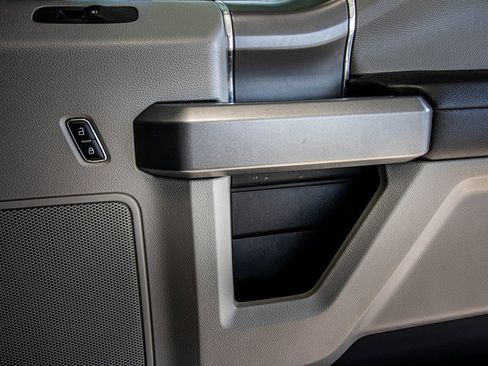 Used 2017 Ford F250 XLT w/ XLT Premium Package image 37