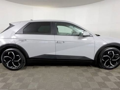 Used 2024 Hyundai Ioniq 5 SEL AWD/4WD image 3