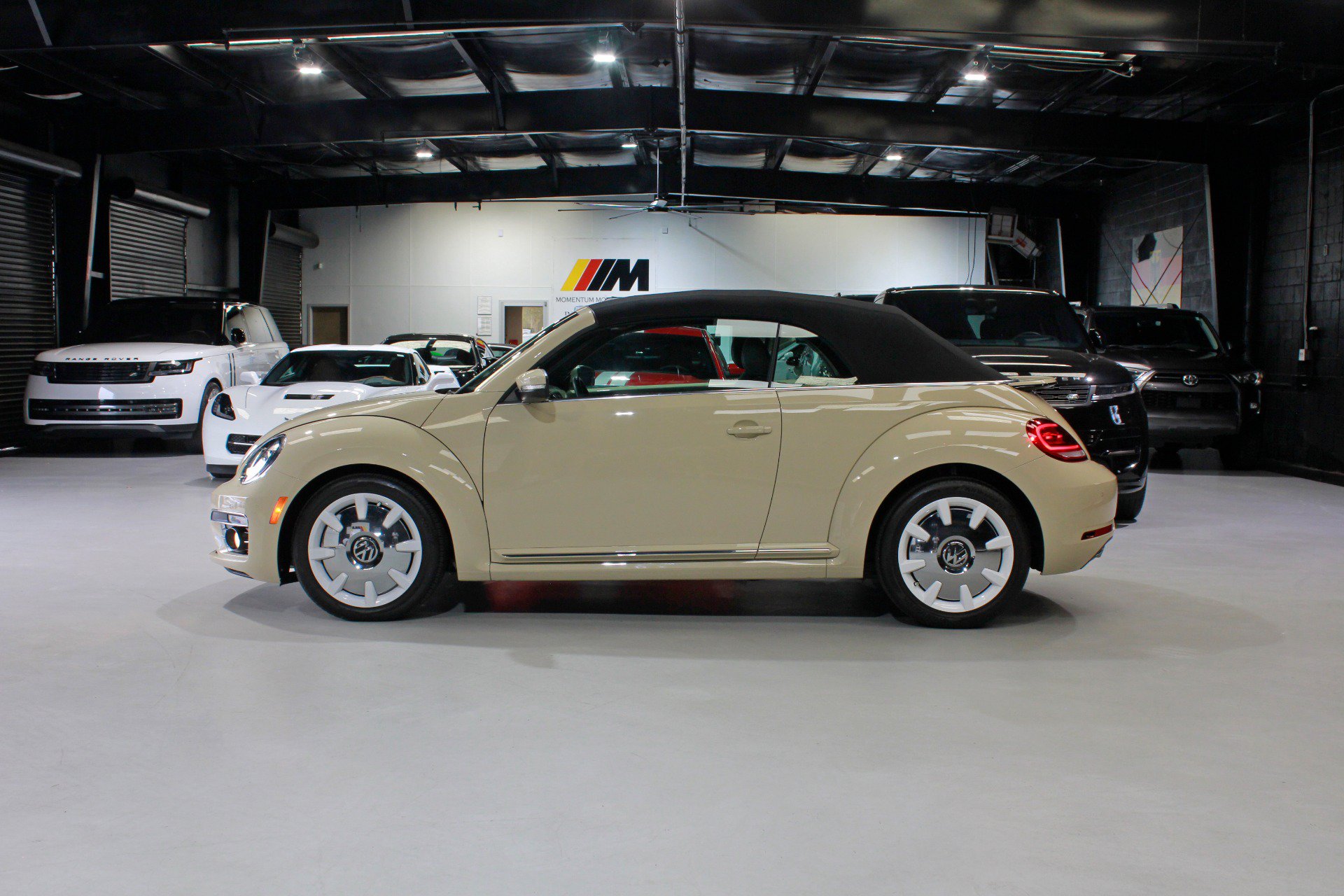 Used 2019 Volkswagen Beetle 2.0T S FWD image 4