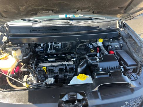 Used 2020 Dodge Journey SE w/ SE Popular Equipment Group FWD image 21