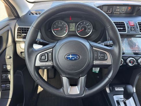 Used 2018 Subaru Forester 2.5i Premium w/ All-Weather Package AWD/4WD image 11