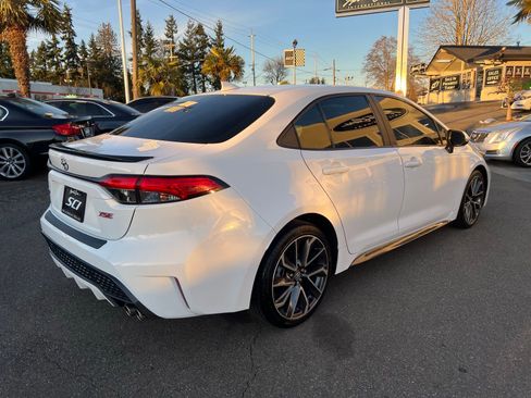 Used 2020 Toyota Corolla XSE image 6