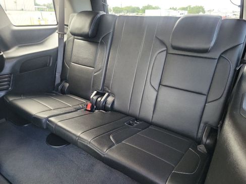 Certified 2019 GMC Yukon SLT w/ Graphite Performance Edition AWD/4WD image 15