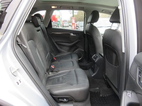 Used 2016 Audi Q5 2.0T Premium Plus w/ Technology Package AWD/4WD image 18