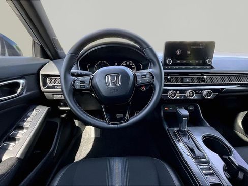 Used 2025 Honda Civic Sport image 8