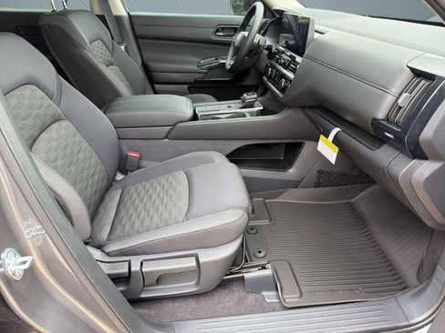 New 2026 Nissan Pathfinder SV image 29