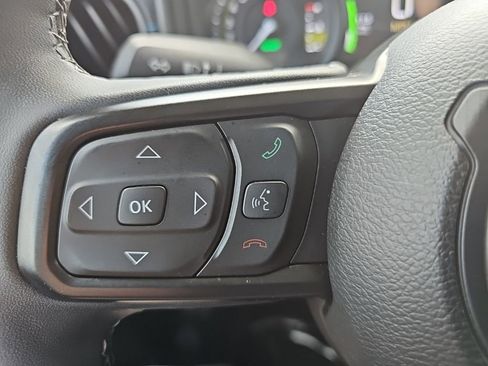Certified 2025 Jeep Wrangler Unlimited Rubicon 4xe w/ Convenience Group AWD/4WD image 28