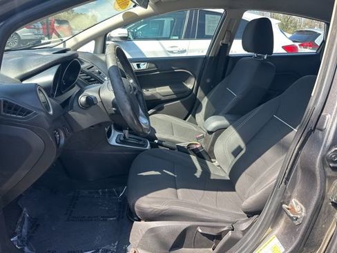 Used 2014 Ford Fiesta SE image 12