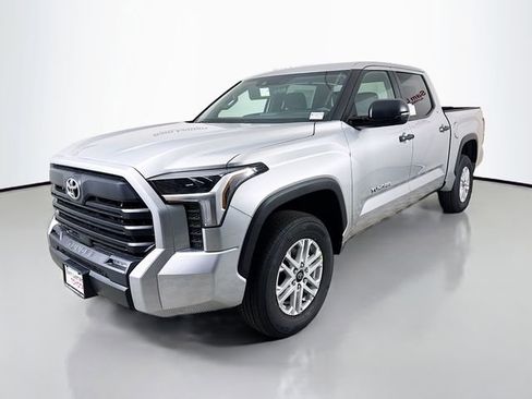 New 2026 Toyota Tundra SR5 AWD/4WD image 3