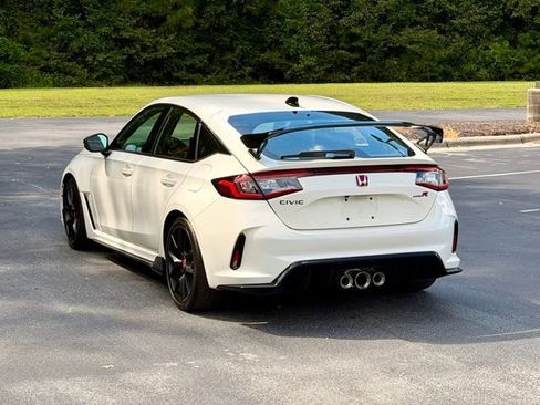 Used 2025 Honda Civic Type R image 5
