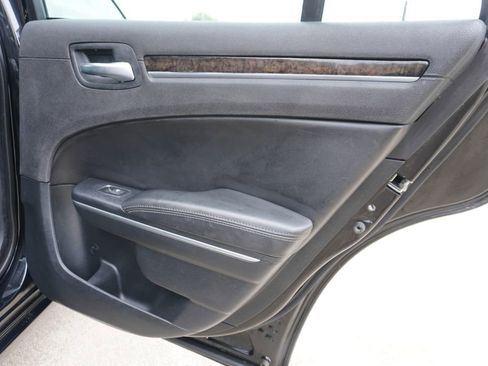 Used 2016 Chrysler 300 C RWD image 21