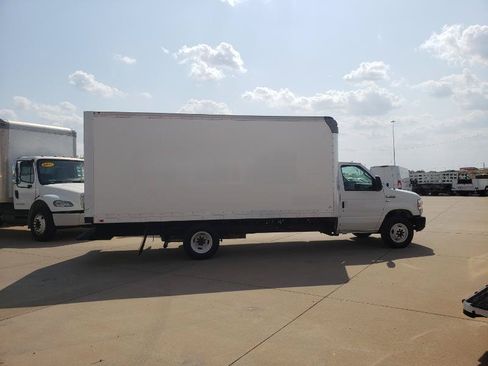 Used 2019 Ford E-350 and Econoline 350 Super Duty w/ Power Windows & Locks Group RWD image 6