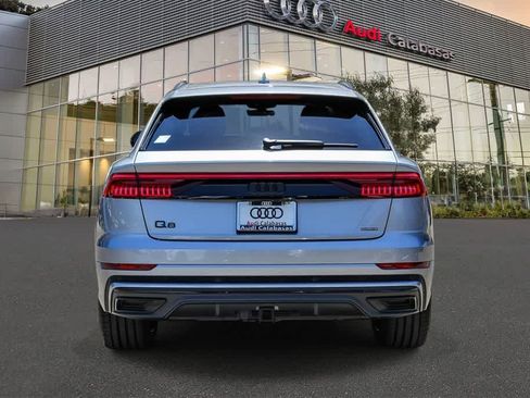 Used 2021 Audi Q8 Premium Plus w/ Premium Plus Package AWD/4WD image 3